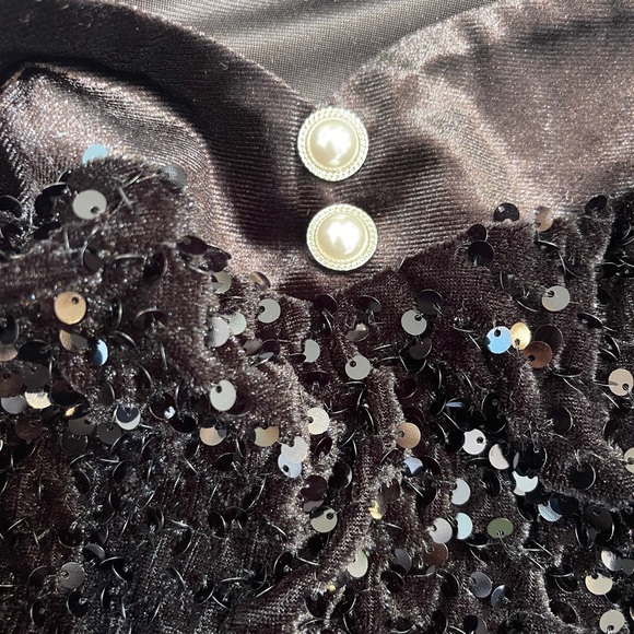 Velvet black layered top with pearls & sparkle accents - Picture 3 of 4